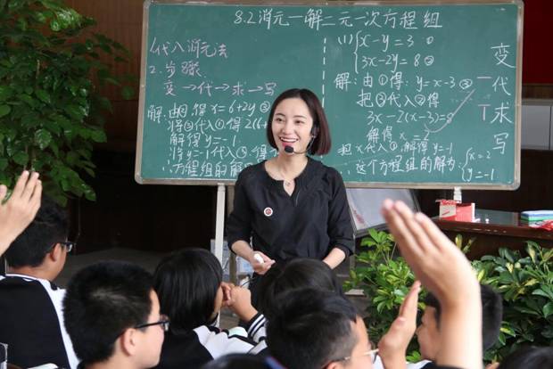 （纪检人镜头）《争做新时代新青年新榜样》+云南建水县纪委