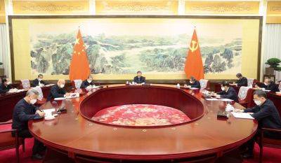 中共中央政治局召开民主生活会强调 坚持团结奋斗 贯彻落实好党的二十大重大决策部署 中共中央总书记习近平主持会议并发表重要讲话