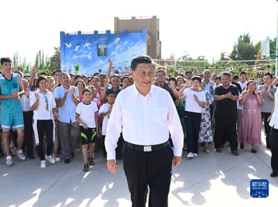 “我一直关心新疆的建设发展” 记习近平总书记在新疆考察